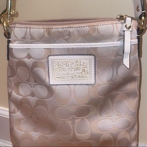 Coach purse cream crossbody